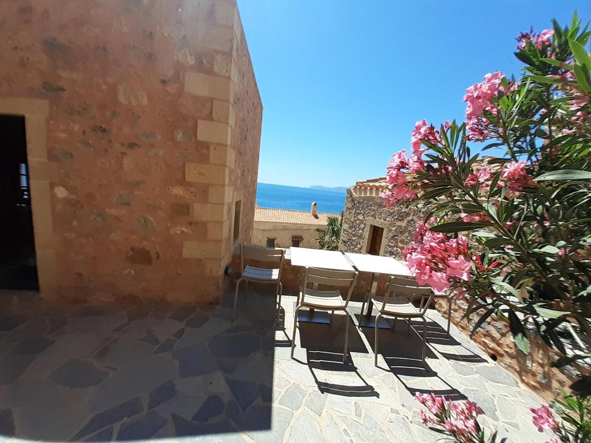 דירות מונמבאסיה House In The Castle מראה חיצוני תמונה