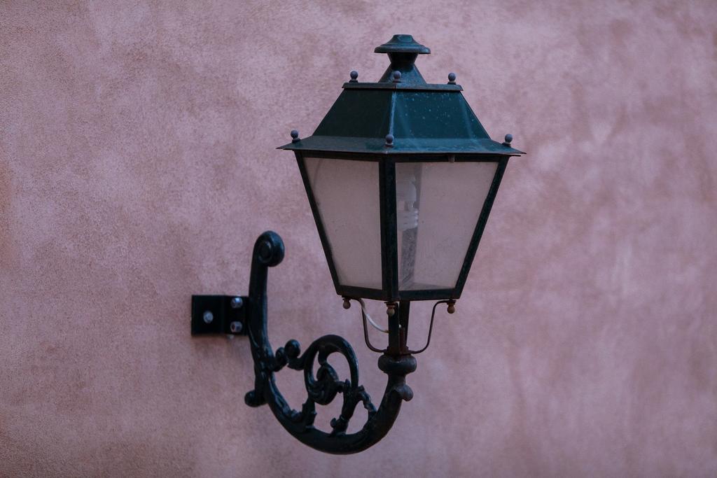 דירות מונמבאסיה House In The Castle מראה חיצוני תמונה
